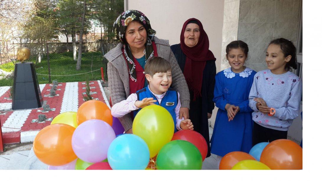 Atatürk İlkokulumuzun 21 Mart Down Sendromu Farkındalık Günü Etkinliği