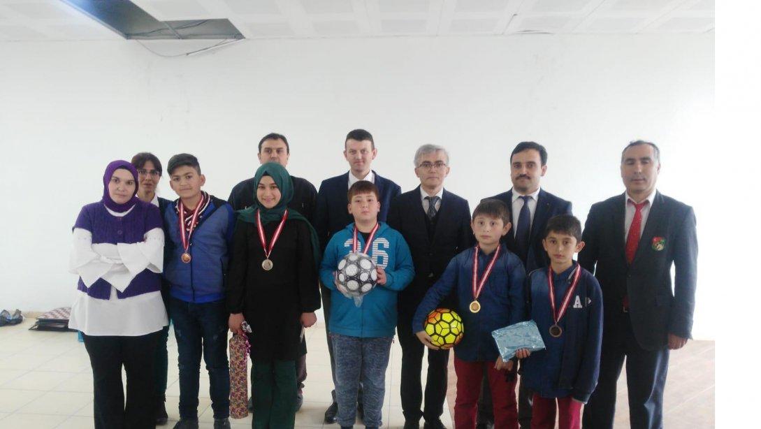 Sivaslı İlçe Milli Eğitim Müdürlüğü Milli Egemenlik Satranç Turnuvası Yapıldı
